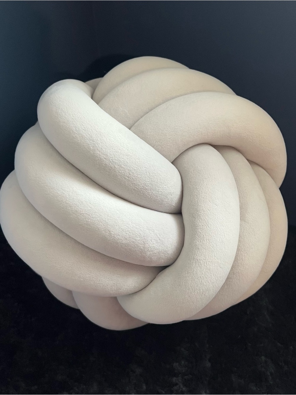 Decorative squishy knot pillow